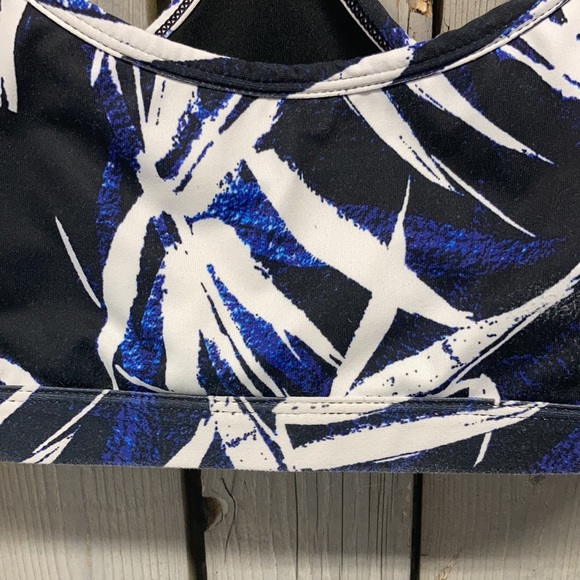 Fabletics Sports Bra Top - Picture 2 of 6